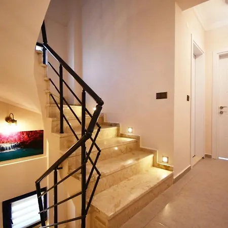 Villa Desen2”oludenizde 4+1 Mustakil Havuzlu